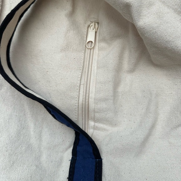 Robert Graham Drawstring Canvas Bag - Picture 5 of 5